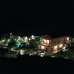Arcobaleno Dell'etna Фермерский дом
