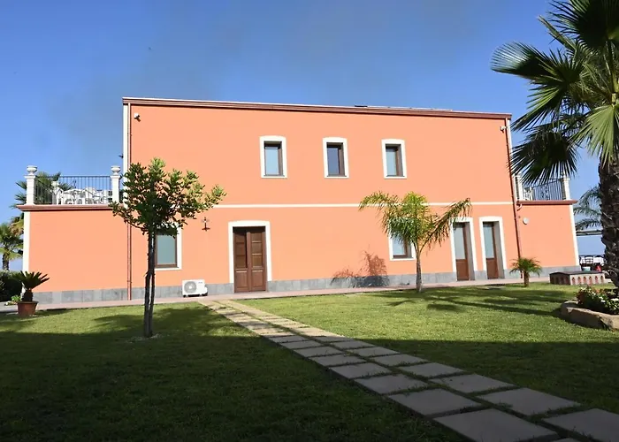 Alloggio per agriturismo Arcobaleno Dell'etna *